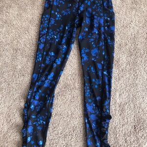 Lululemon running legging, gathered legs